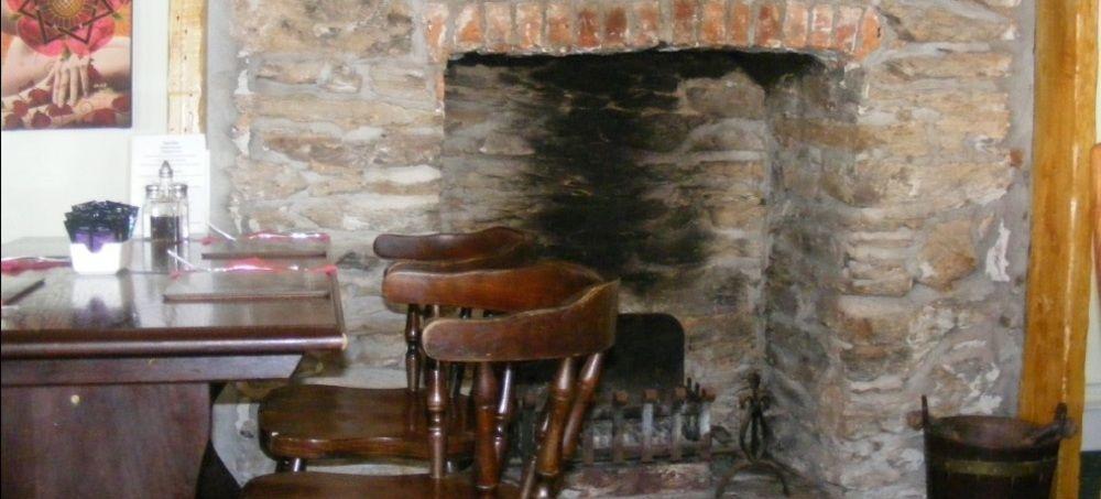 Harbour Moon Inn Лу Екстериор снимка