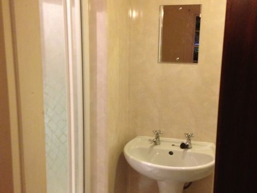 Harbour Moon Inn Лу Екстериор снимка